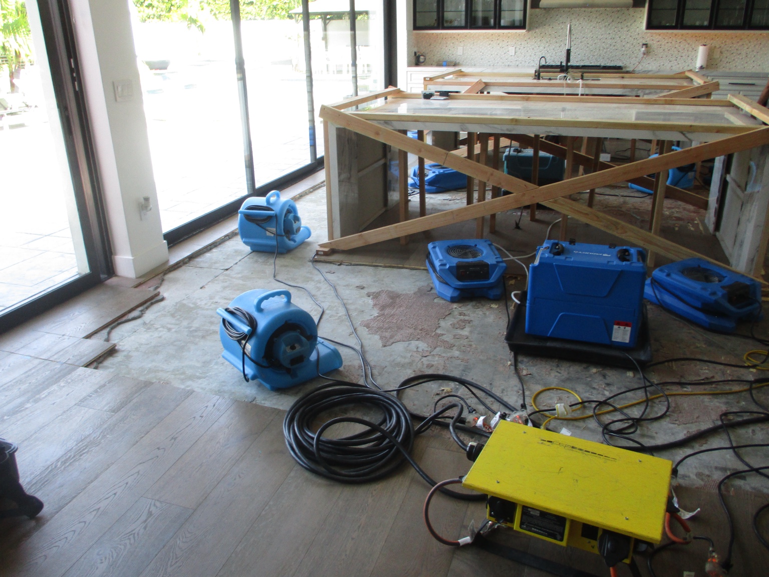 Kitchen drying after controlled material removal